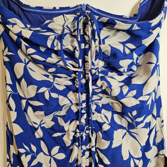Lulus Blue White Floral Ruched Halter Mini Dress Resort Summer L Summer Party - Picture 2 of 10
